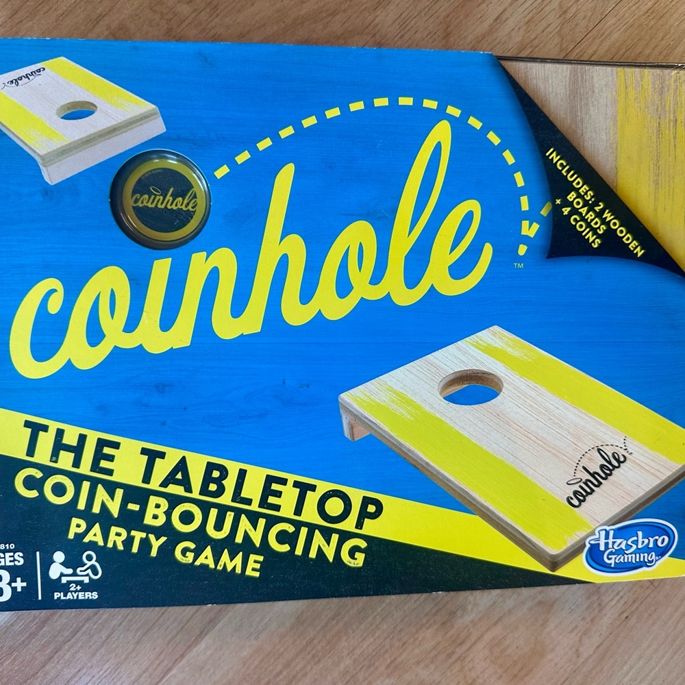 Hasbro Coinhole The Table Top Coin Bouncing Party Game Cornhole(2017) NEW SEALED